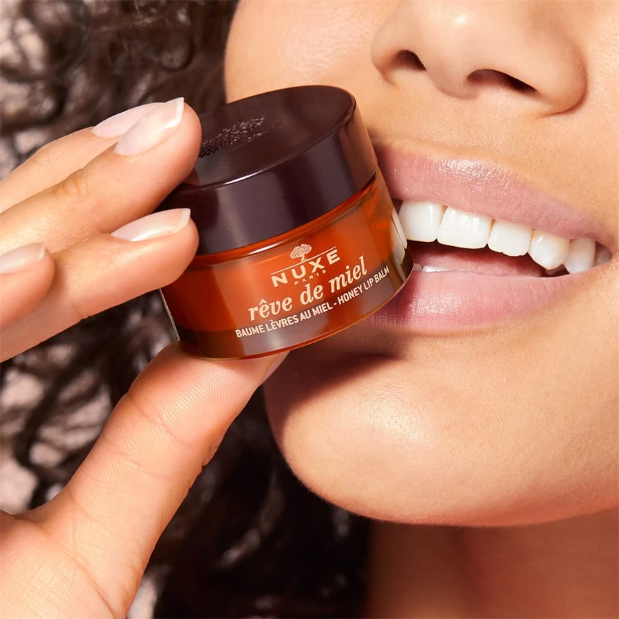 Rêve De Miel Ultra-Nourishing And Repairing Lip Balm De Nuxe 2 Rêve De Miel Ultra-Nourishing And Repairing Lip Balm De Nuxe – Image 2