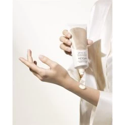 Silky Bronze Cellular Protective Cream For Body Anti-Ageing Sun Care De SENSAI 7 Silky Bronze Cellular Protective Cream For Body Anti-Ageing Sun Care De SENSAI -Soldes Soins Et Beauté SENSAI Silky Bronze Anti Ageing Sun Care Cellular Protective Cream For Body 90333x2 5